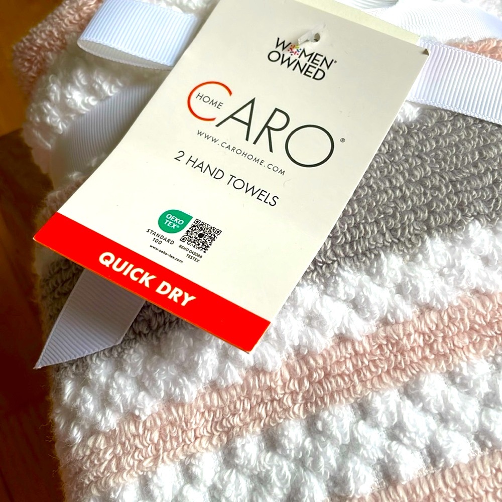 🛁Bath Towel Set in soft shades of pink, gray and white 🛁 NWT🛁 - Picture 10 of 11
